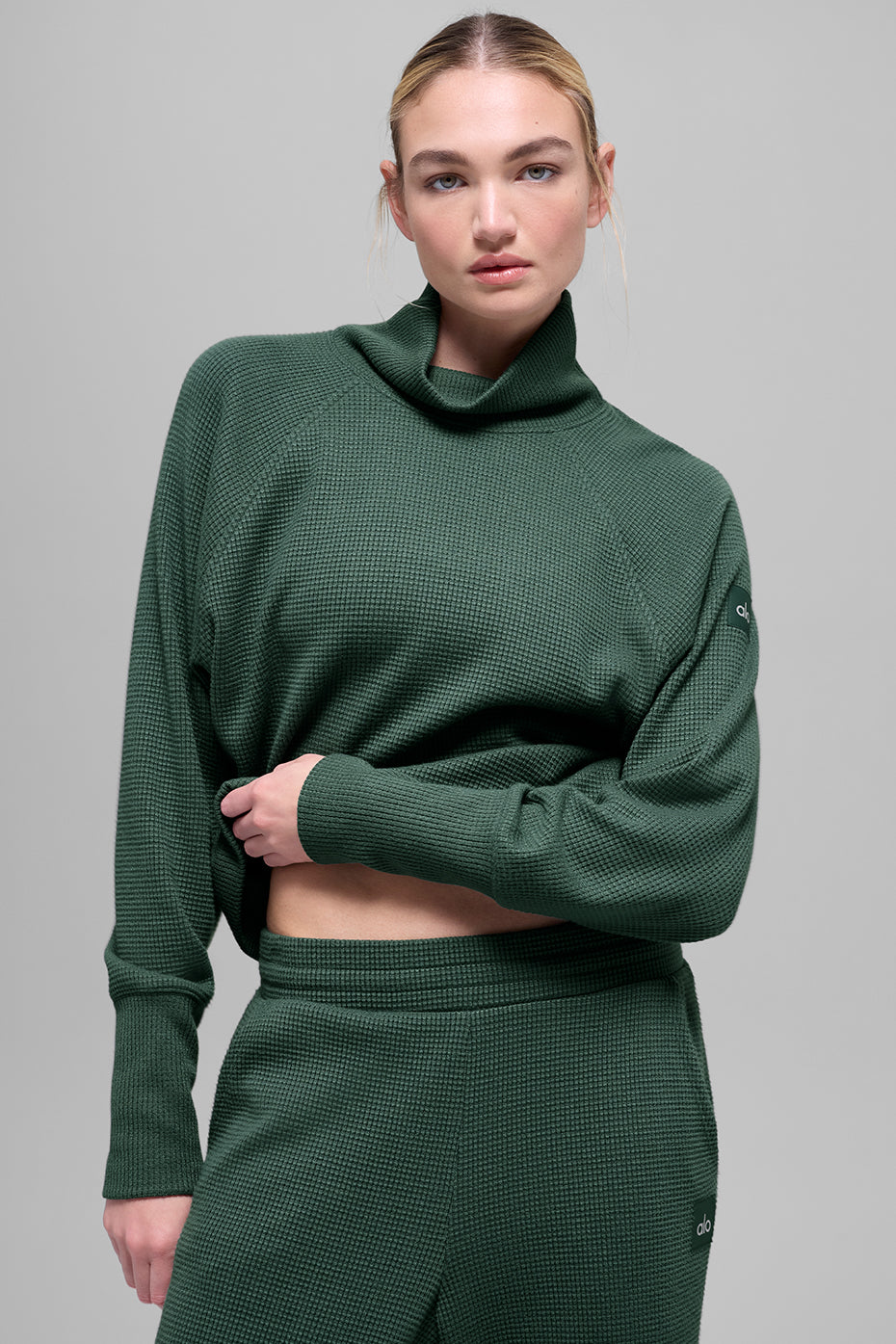 Alo Yoga Waffle Weekend Escape Mock Neck Long Sleeve - Clover Green - imagen 1