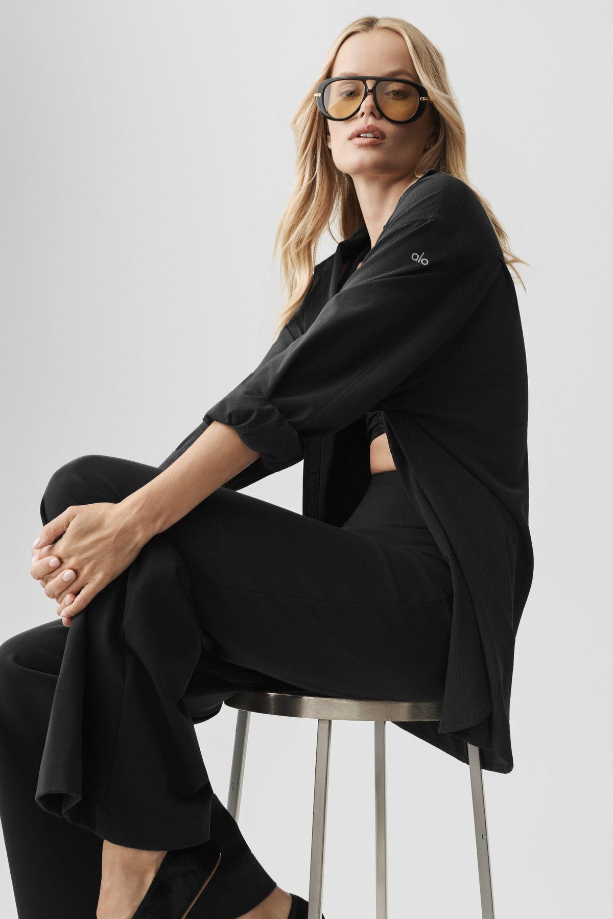 Alo Yoga Dreamscape Button Down Long Sleeve - Black - imagen 4