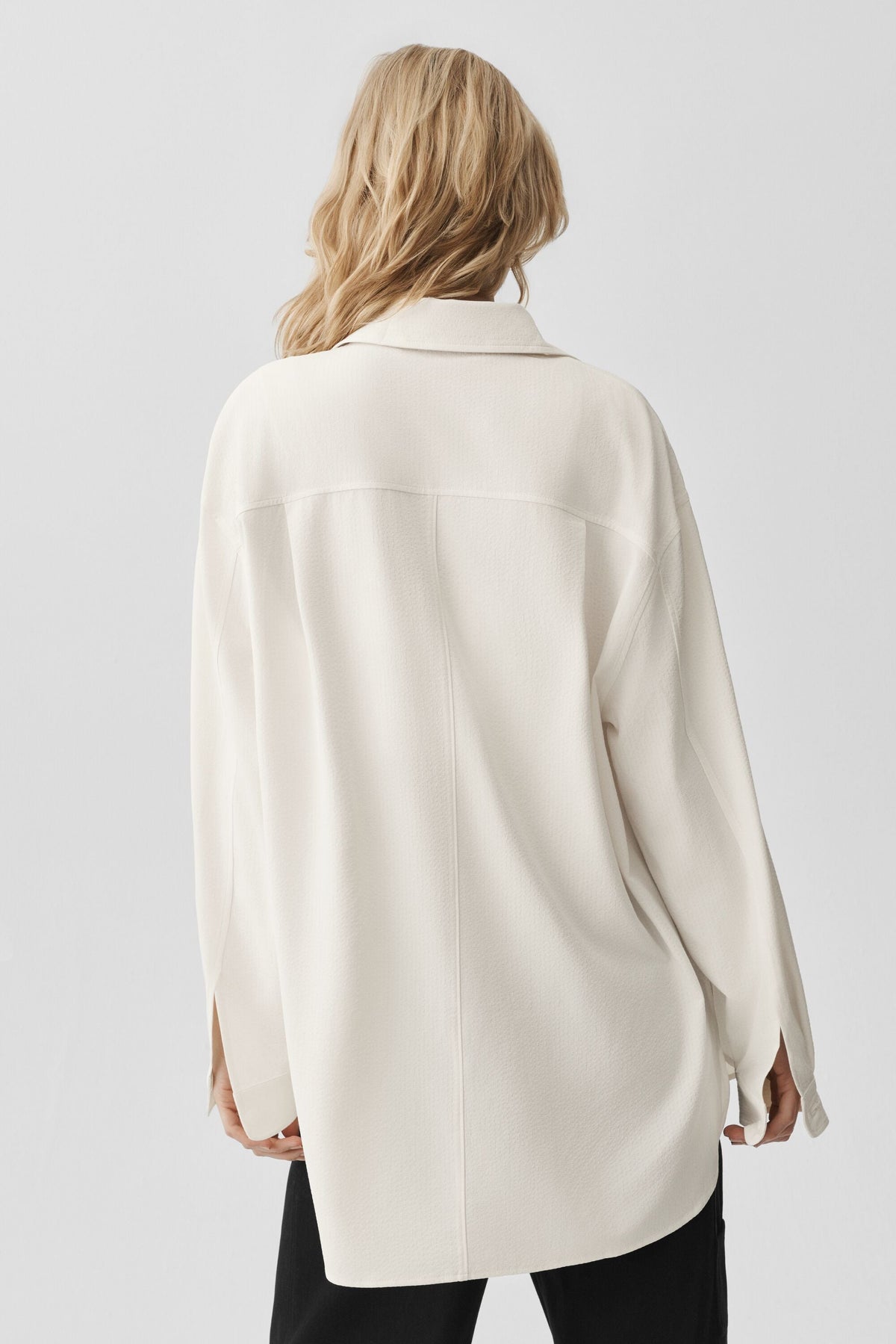 Alo Yoga Dreamscape Button Down Long Sleeve - Ivory - imagen 4