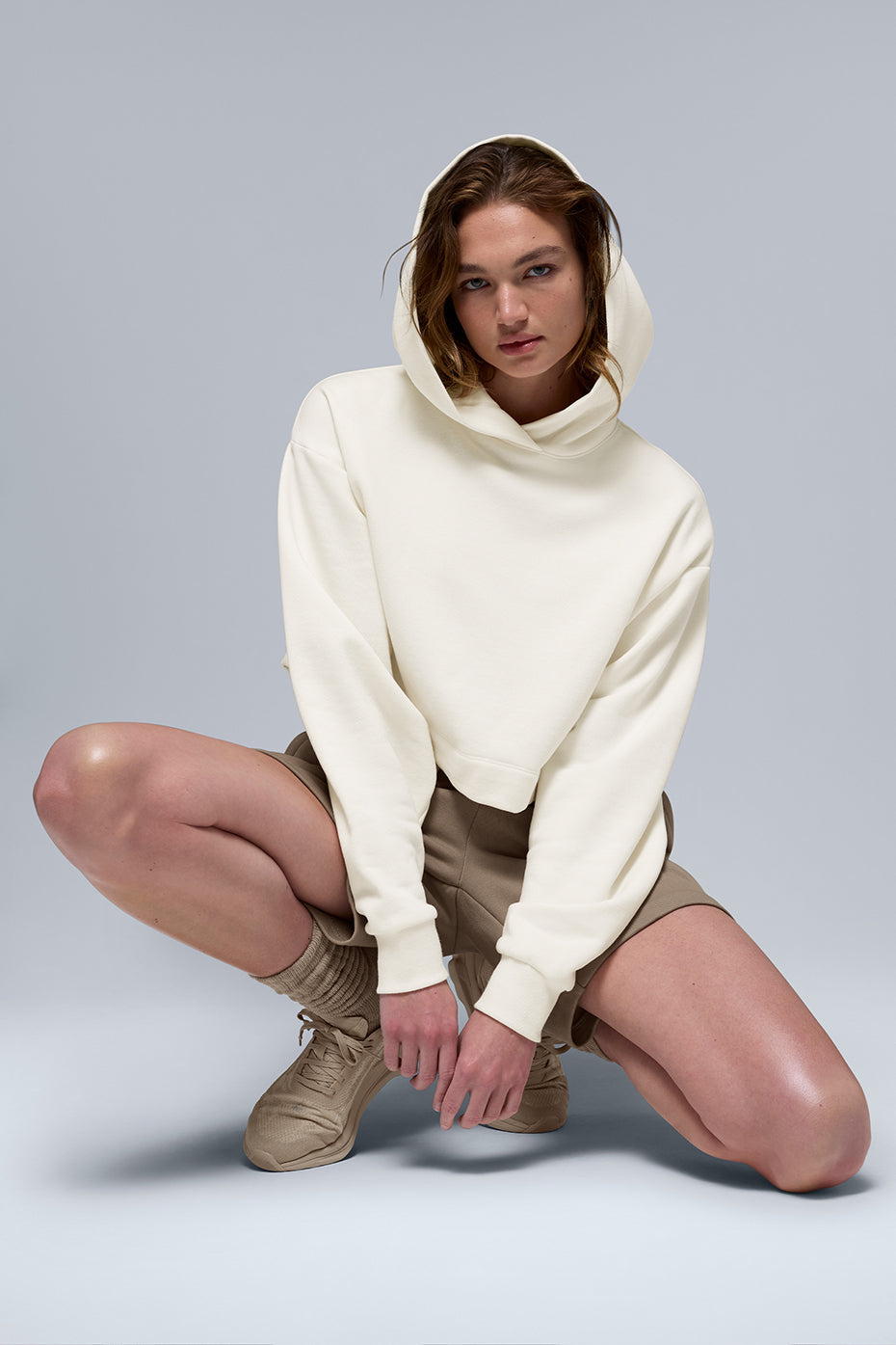 Alo Yoga Bae Hoodie - Ivory - imagen 4