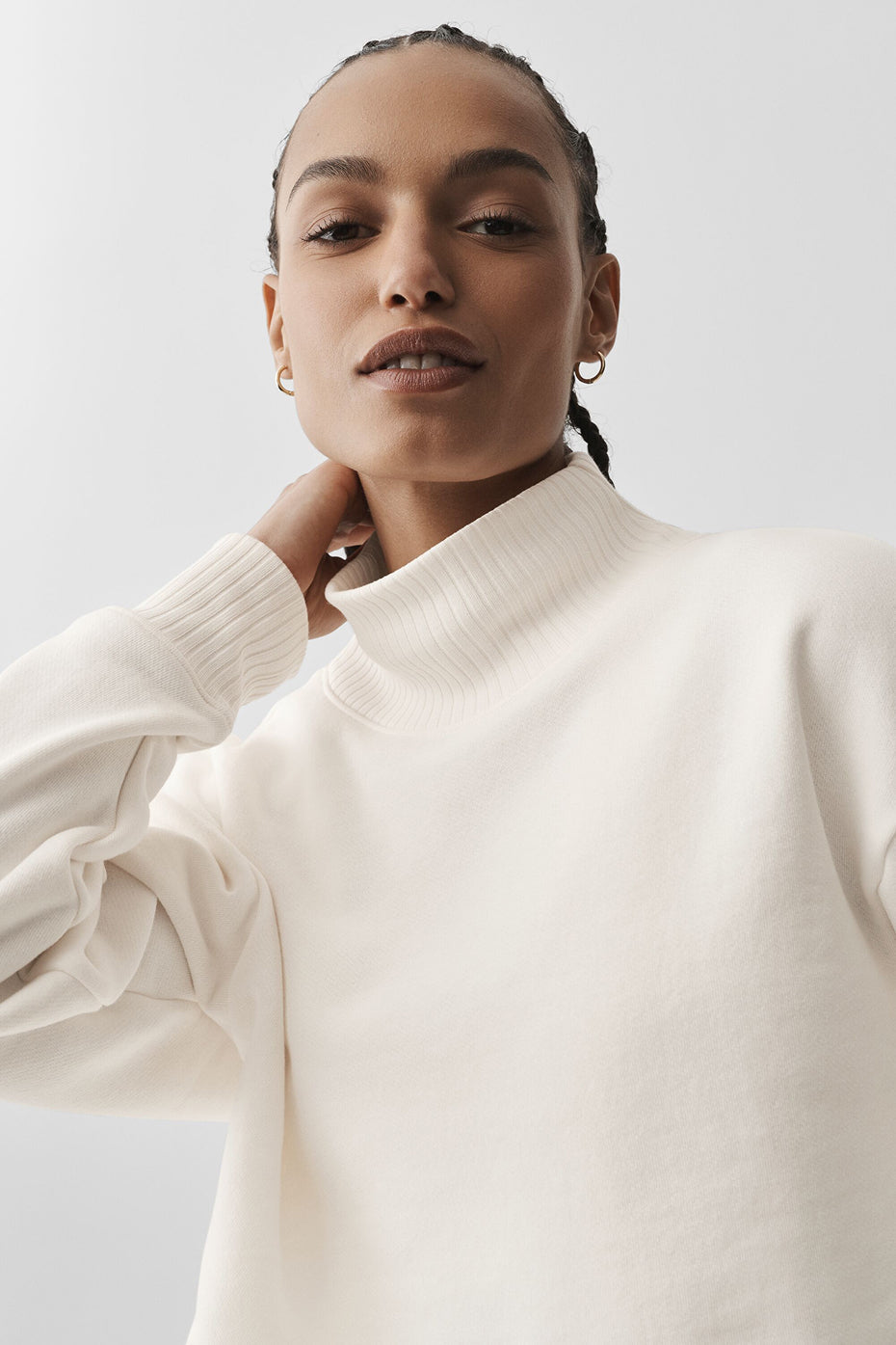 Alo Yoga Cropped Serenity Coverup - Ivory - imagen 5