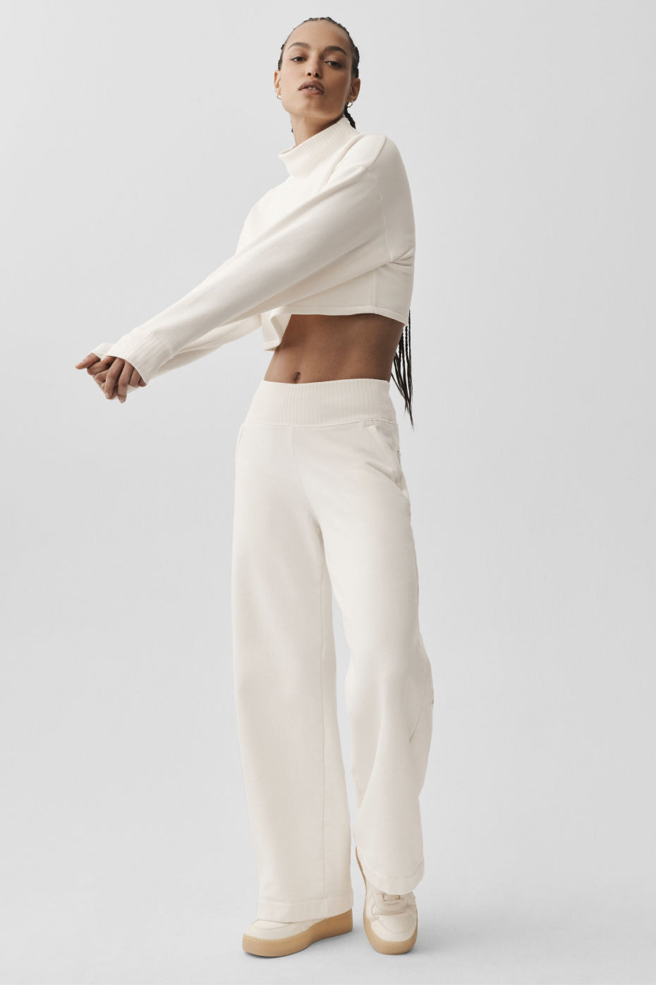 Alo Yoga Cropped Serenity Coverup - Ivory - imagen 6
