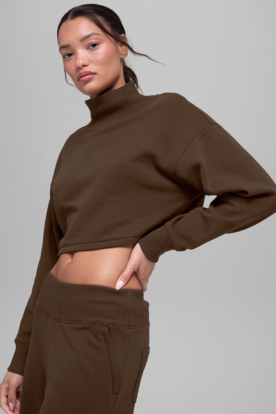Alo Yoga Cropped Serenity Coverup - Espresso - imagen 1