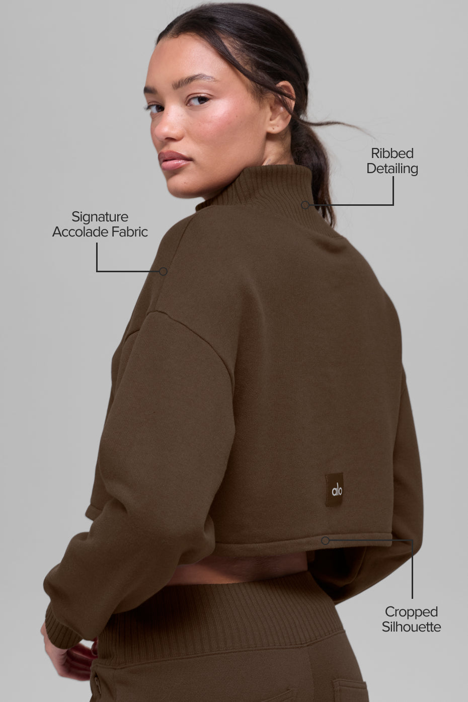 Alo Yoga Cropped Serenity Coverup - Espresso - imagen 2