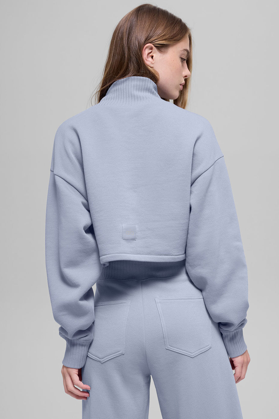 Alo Yoga Cropped Serenity Coverup - Winter Frost - imagen 2