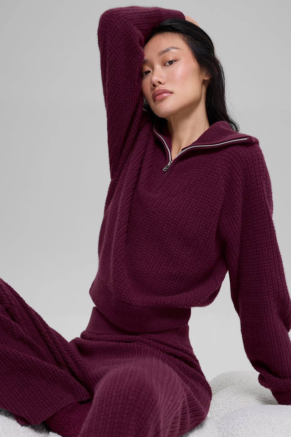Alo Yoga Cashmere Plush Waffle 1/4 Zip Pullover - Burgundy - imagen 1