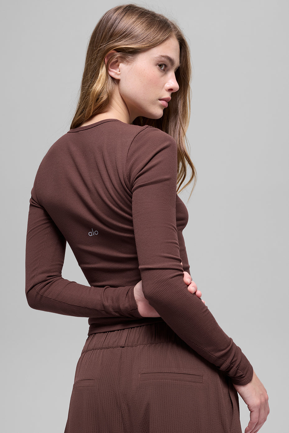 Alo Yoga Ribbed Modal Long Sleeve - Brownstone - imagen 2