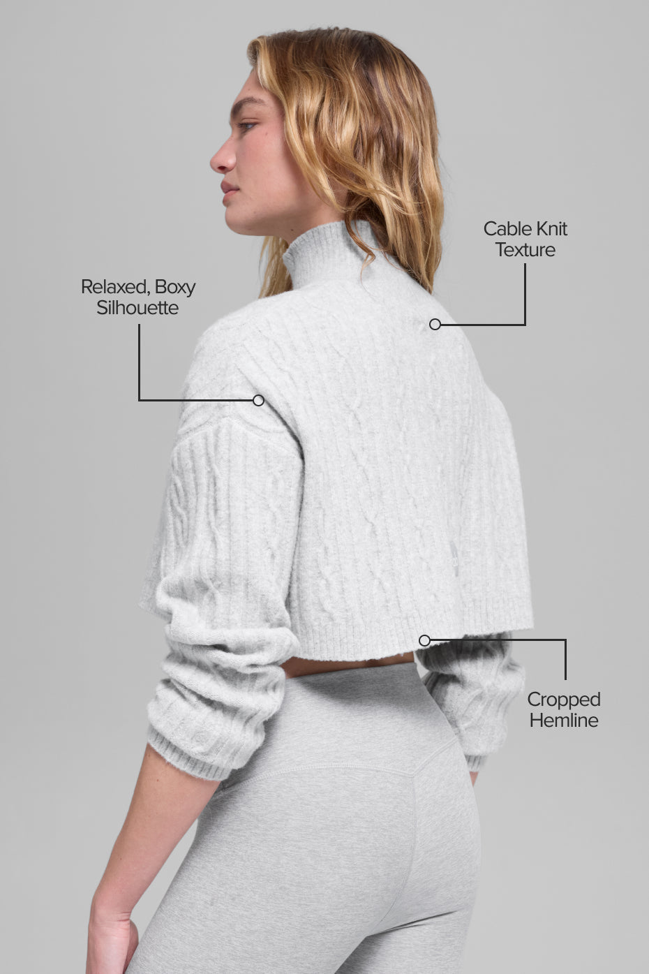 Alo Yoga Cable Knit Cropped Winter Bliss Turtleneck Long Sleeve - Athletic Heather Grey - imagen 2