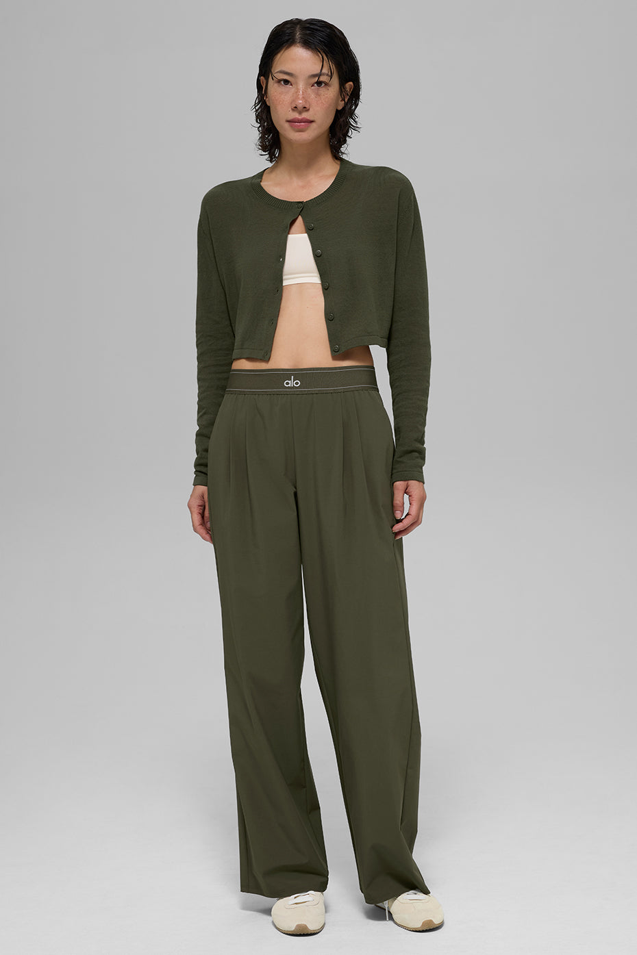 Alo Yoga Supernatural Sweater Cardigan - Green Olive - imagen 4