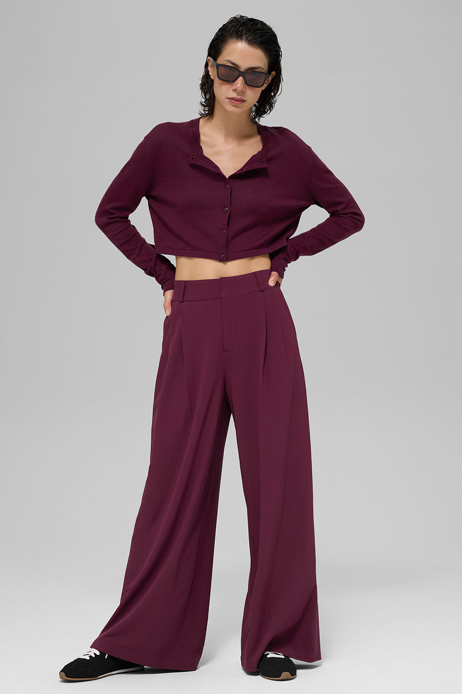 Alo Yoga Supernatural Sweater Cardigan - Burgundy - imagen 4