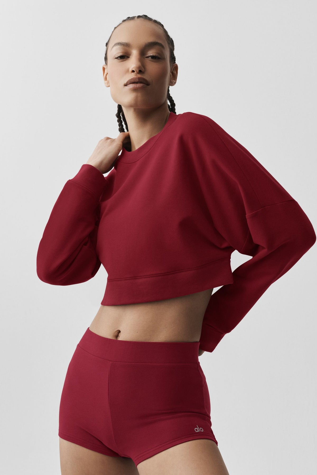 Alo Yoga Cropped Sway Crew Neck Pullover - Summer Romance Red - imagen 3