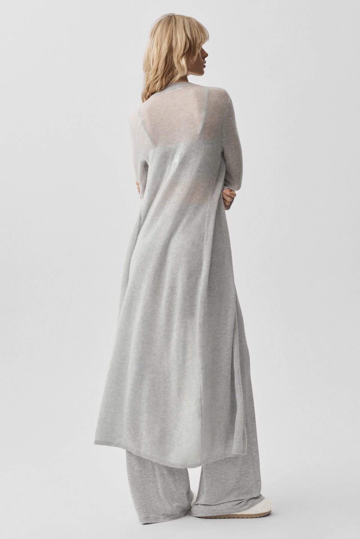 Alo Yoga Sheer Cashmere Long Cardigan - Athletic Heather Grey - imagen 3