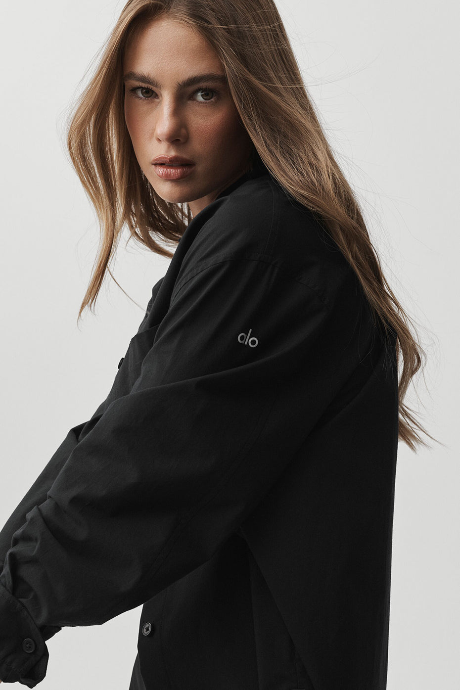 Alo Yoga Cotton Real Deal Button Up Long Sleeve - Black - imagen 4