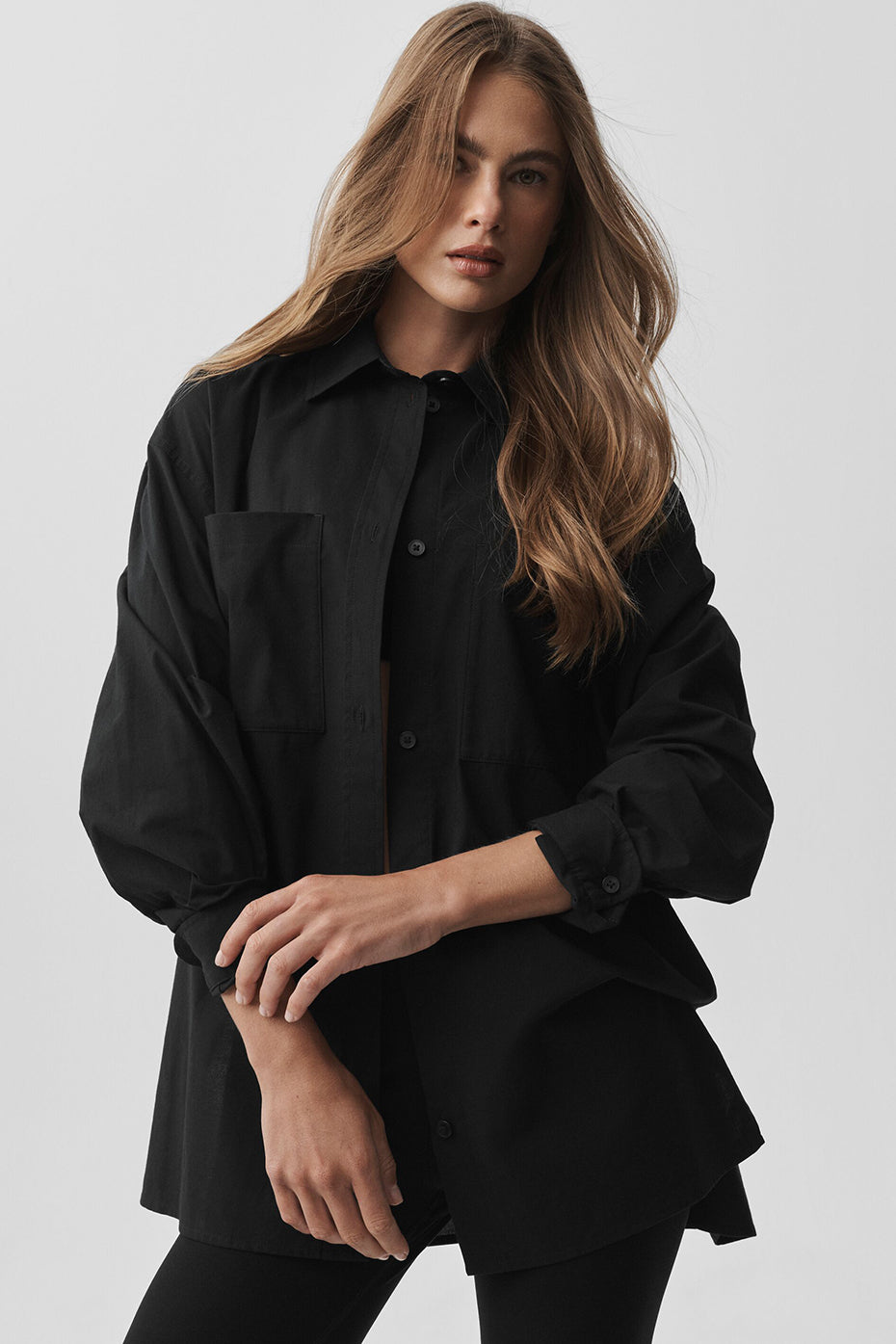 Alo Yoga Cotton Real Deal Button Up Long Sleeve - Black - imagen 3