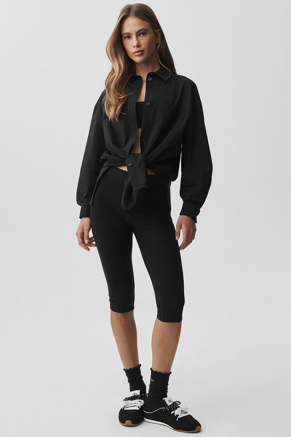 Alo Yoga Cotton Real Deal Button Up Long Sleeve - Black - imagen 5