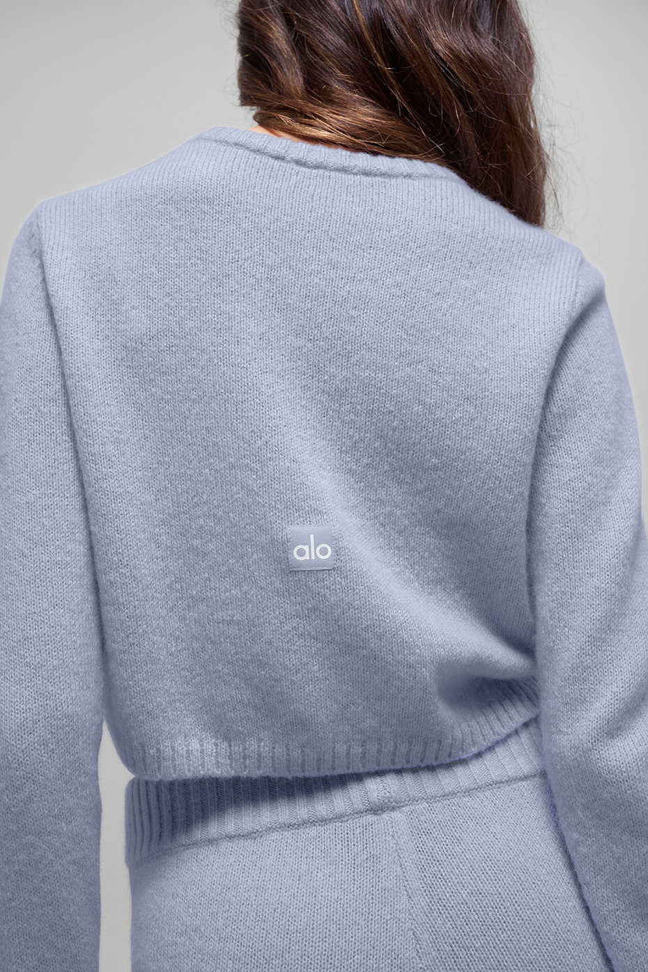 Alo Yoga Wool Cashmere New Class Cropped Cardigan - Winter Frost - imagen 2