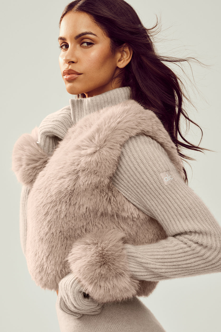 Alo Yoga Faux Fur Cashmere Northstar Full Zip - Oat Heather - imagen 3