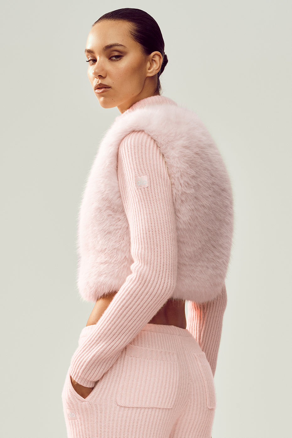 Alo Yoga Faux Fur Cashmere Northstar Full Zip - Frosted Pink - imagen 4