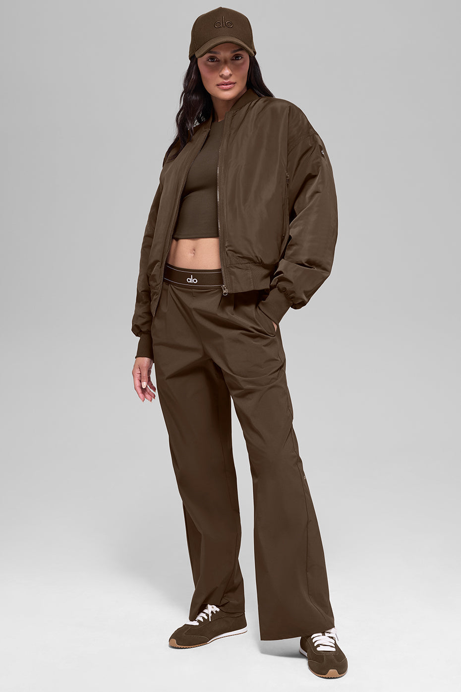 Alo Yoga Faux Fur Urbanite Bomber - Espresso/Ivory - imagen 6