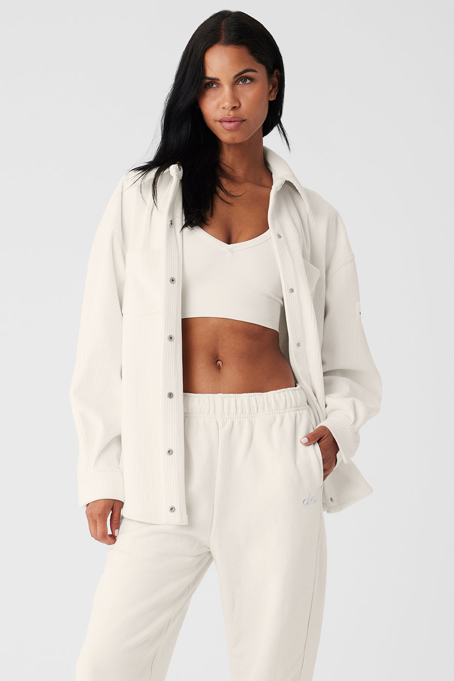 Alo Yoga Ribbed Velour Mountain Side Shacket - Ivory - imagen 1