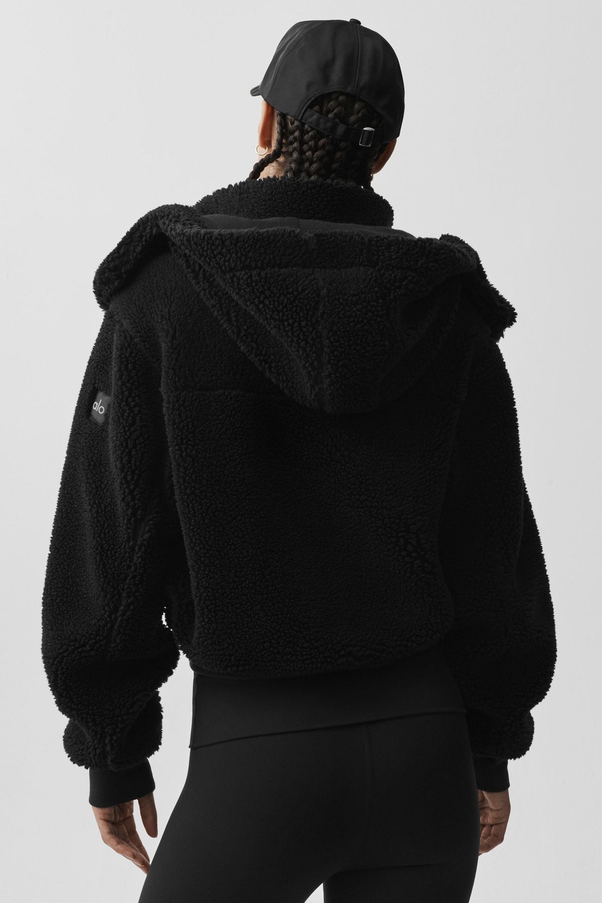 Alo Yoga Foxy Sherpa Jacket - Black - imagen 4