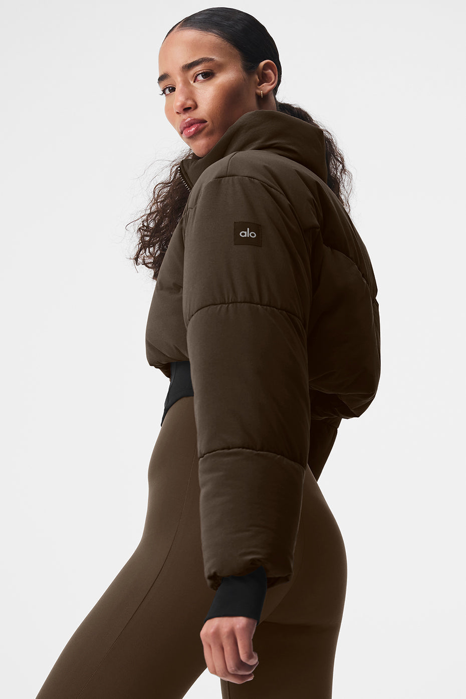 Alo Yoga Main Act Corset Puffer - Espresso/Black - imagen 4