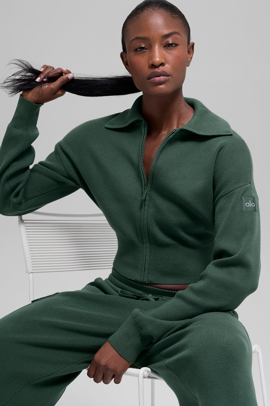 Alo Yoga Scholar Knit Cropped Full Zip Jacket - Clover Green - imagen 1