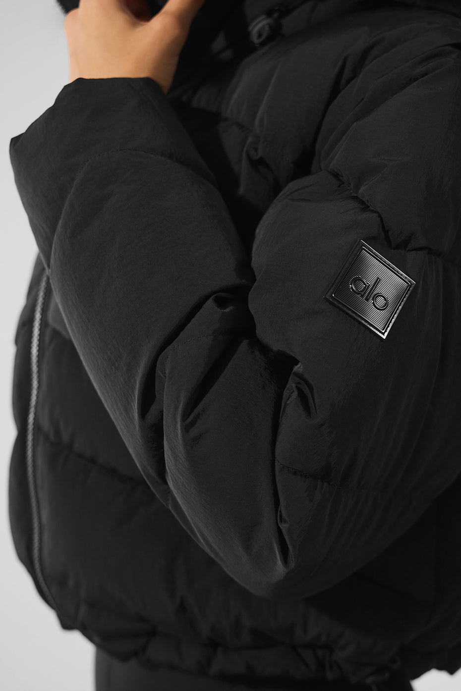 Alo Yoga Glacier Puffer - Black - imagen 5
