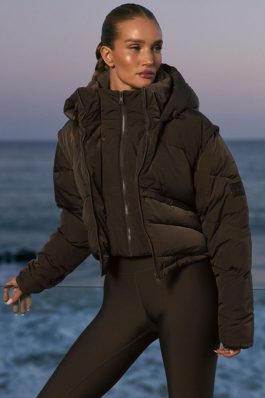 Alo Yoga Glacier Puffer - Espresso - imagen 1