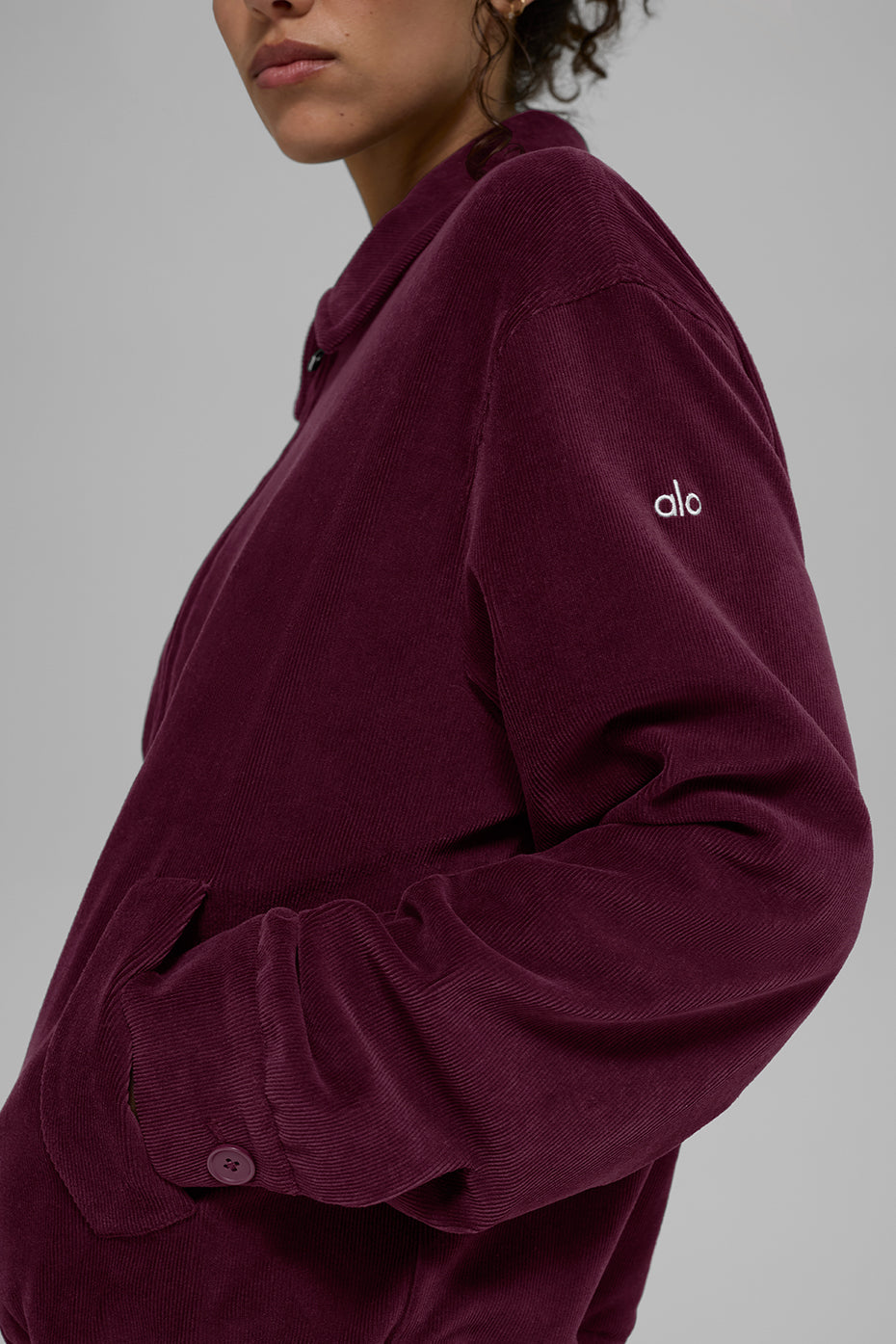 Alo Yoga Micro Corduroy On Duty Jacket - Burgundy - imagen 2
