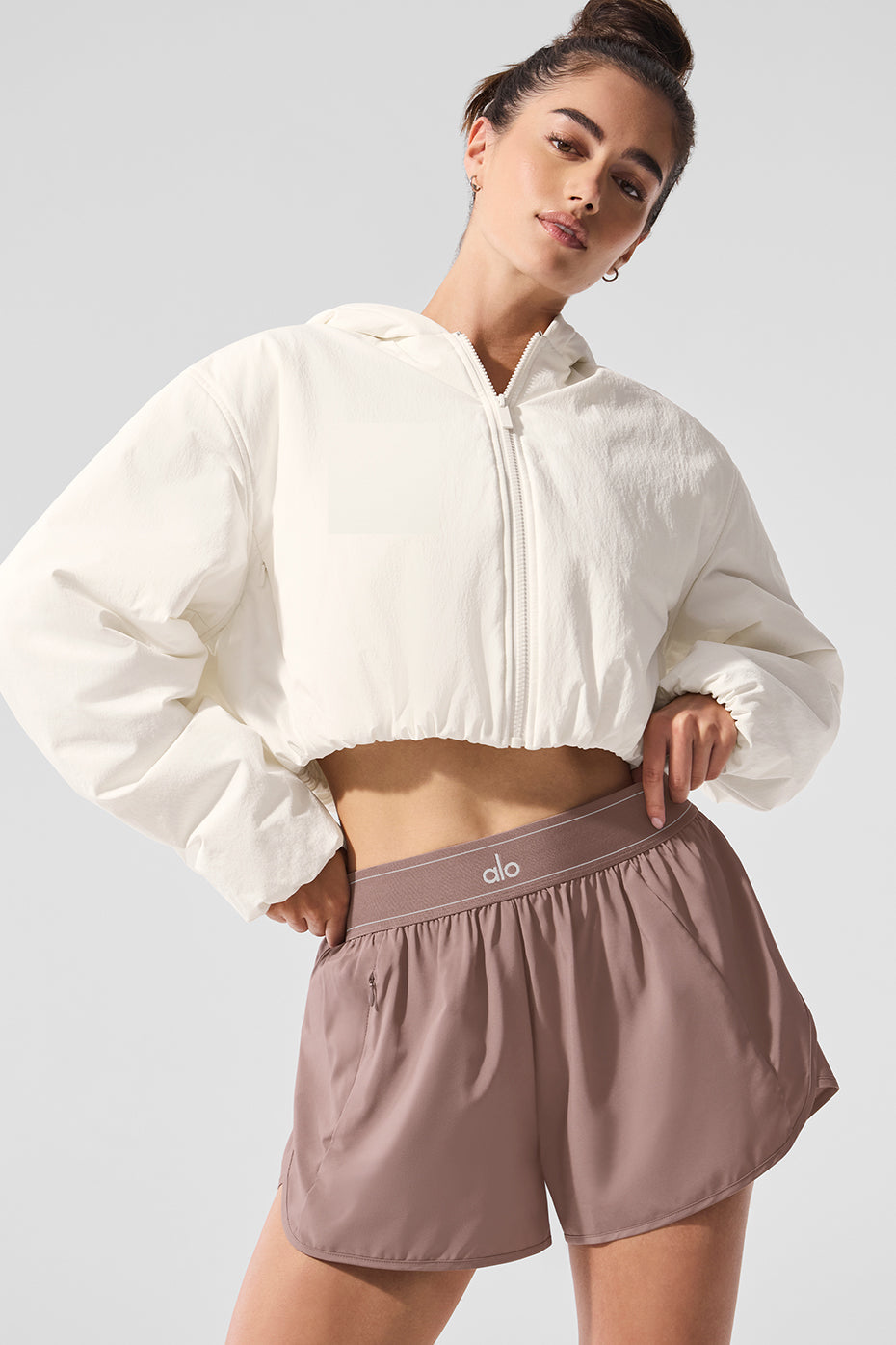 Alo Yoga Cropped Mountain Peak Full-Zip Hoodie - Ivory - imagen 1
