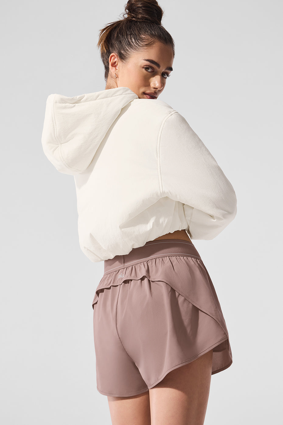 Alo Yoga Cropped Mountain Peak Full-Zip Hoodie - Ivory - imagen 3
