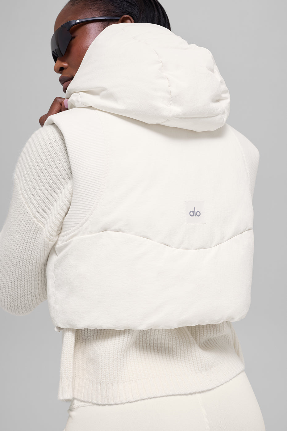 Alo Yoga Fast Lane Puffer Vest - Ivory - imagen 3
