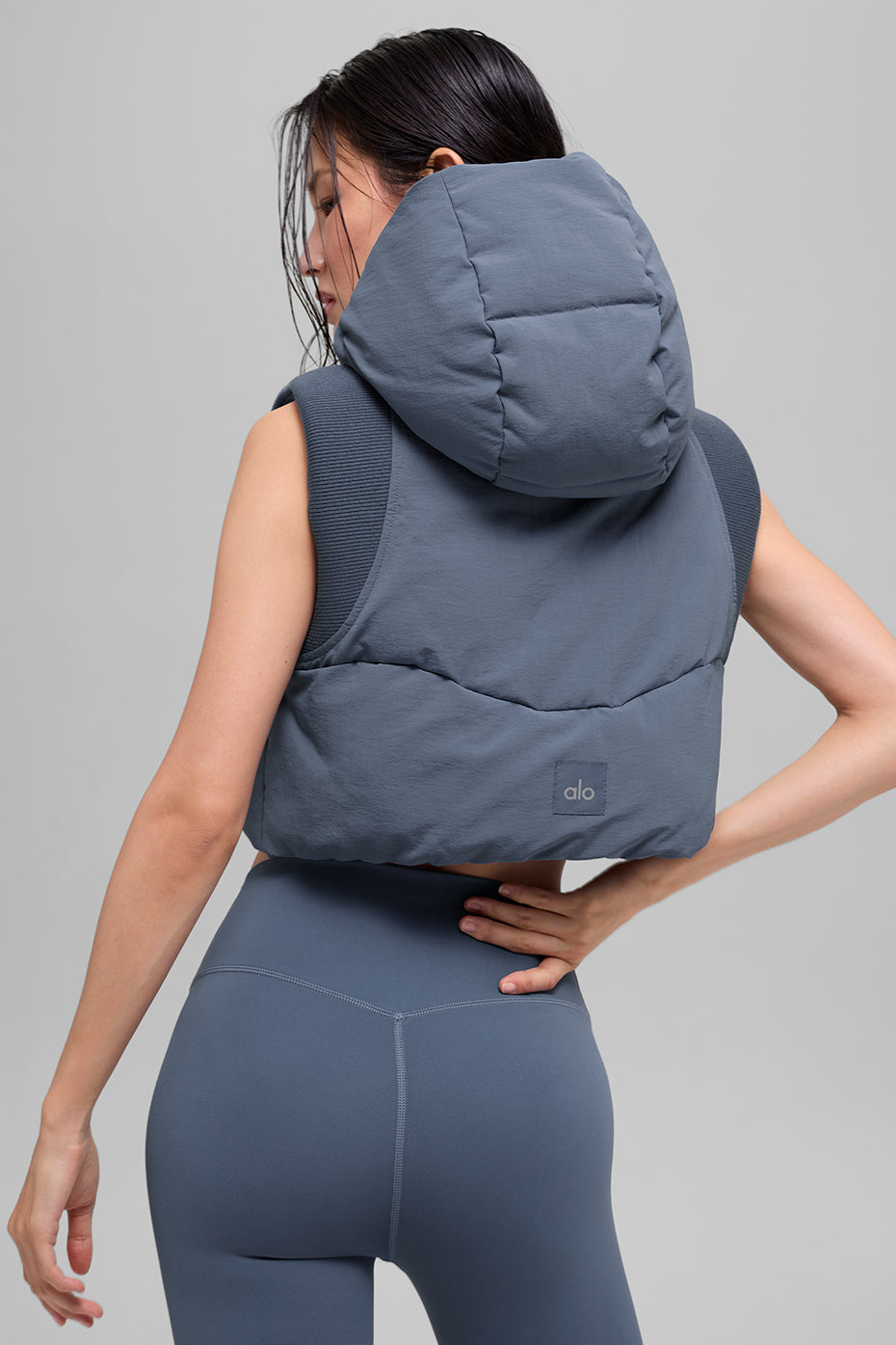 Alo Yoga Fast Lane Puffer Vest - Bluestone - imagen 3