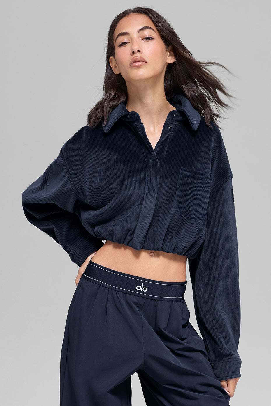 Alo Yoga Ribbed Velour Cropped Mountain Side Jacket - Navy - imagen 1