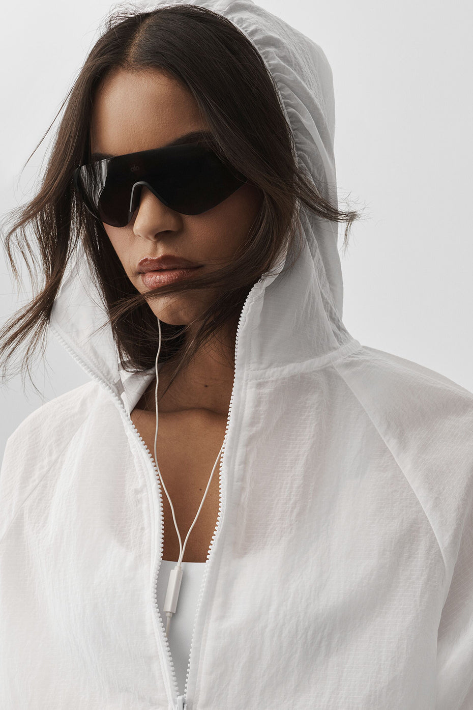 Alo Yoga Ripstop Electric Jacket - White - imagen 4