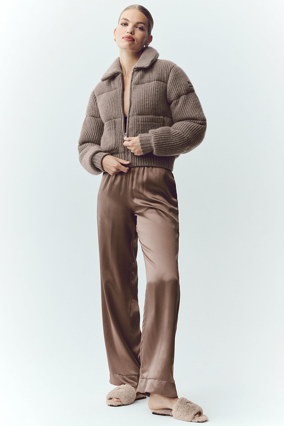 Alo Yoga Cashmere Northstar Sweater Puffer - Alpine Cocoa Heather - imagen 6