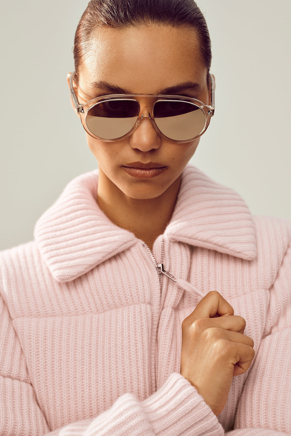 Alo Yoga Cashmere Northstar Sweater Puffer - Frosted Pink - imagen 2