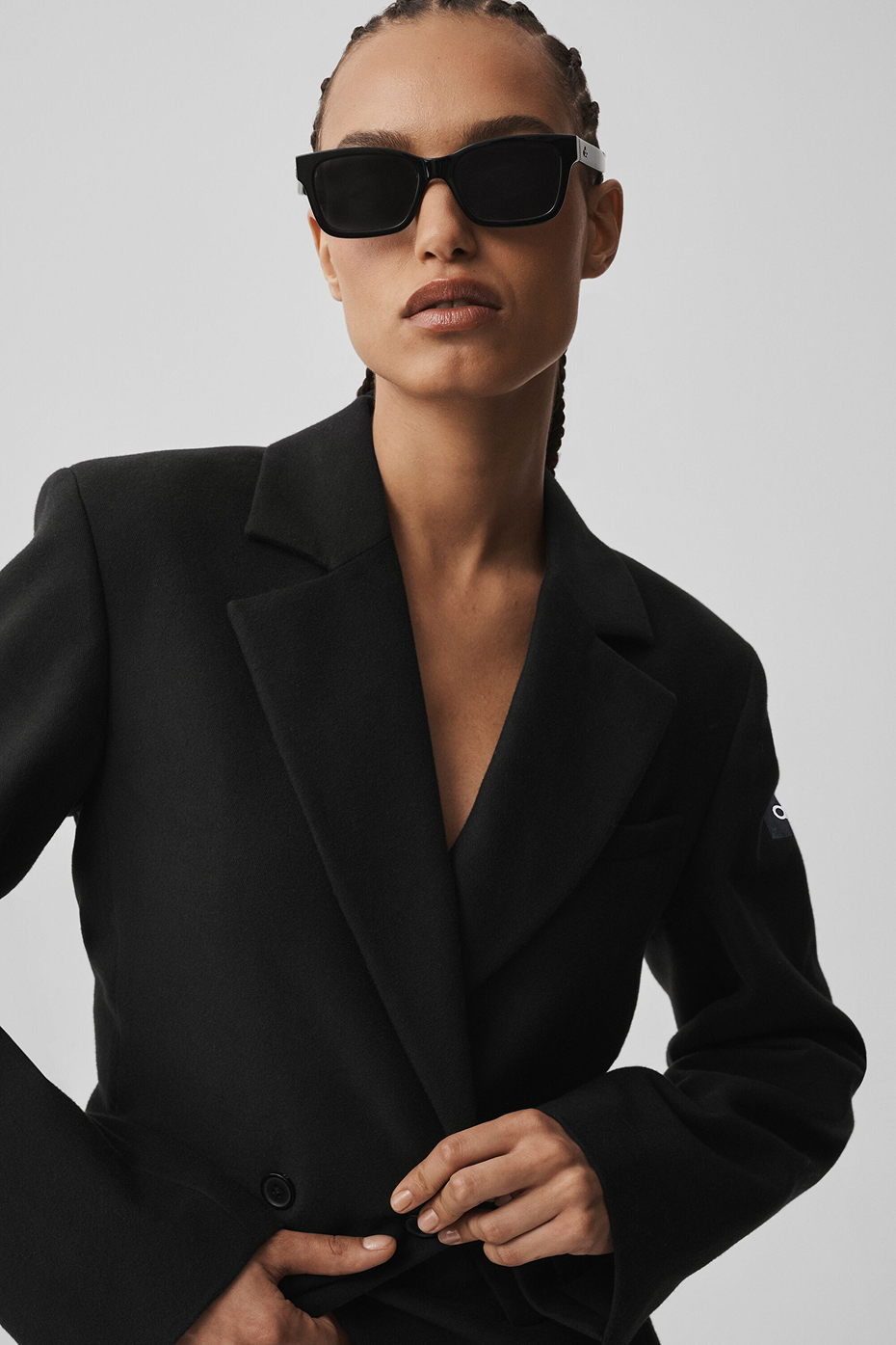Alo Yoga Cinch Blazer - Black - imagen 3