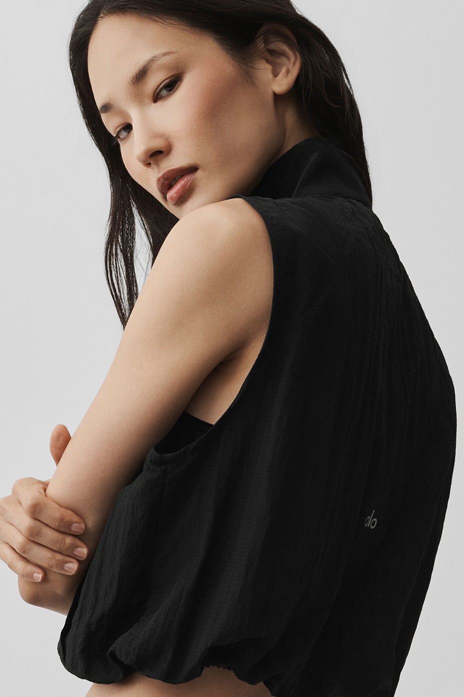 Alo Yoga Ripstop Electric Vest - Black - imagen 4