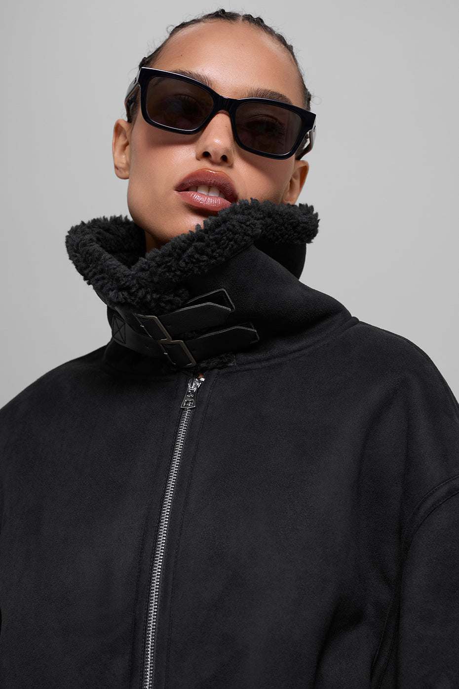 Alo Yoga Faux Shearling Grand Jacket - Black - imagen 5
