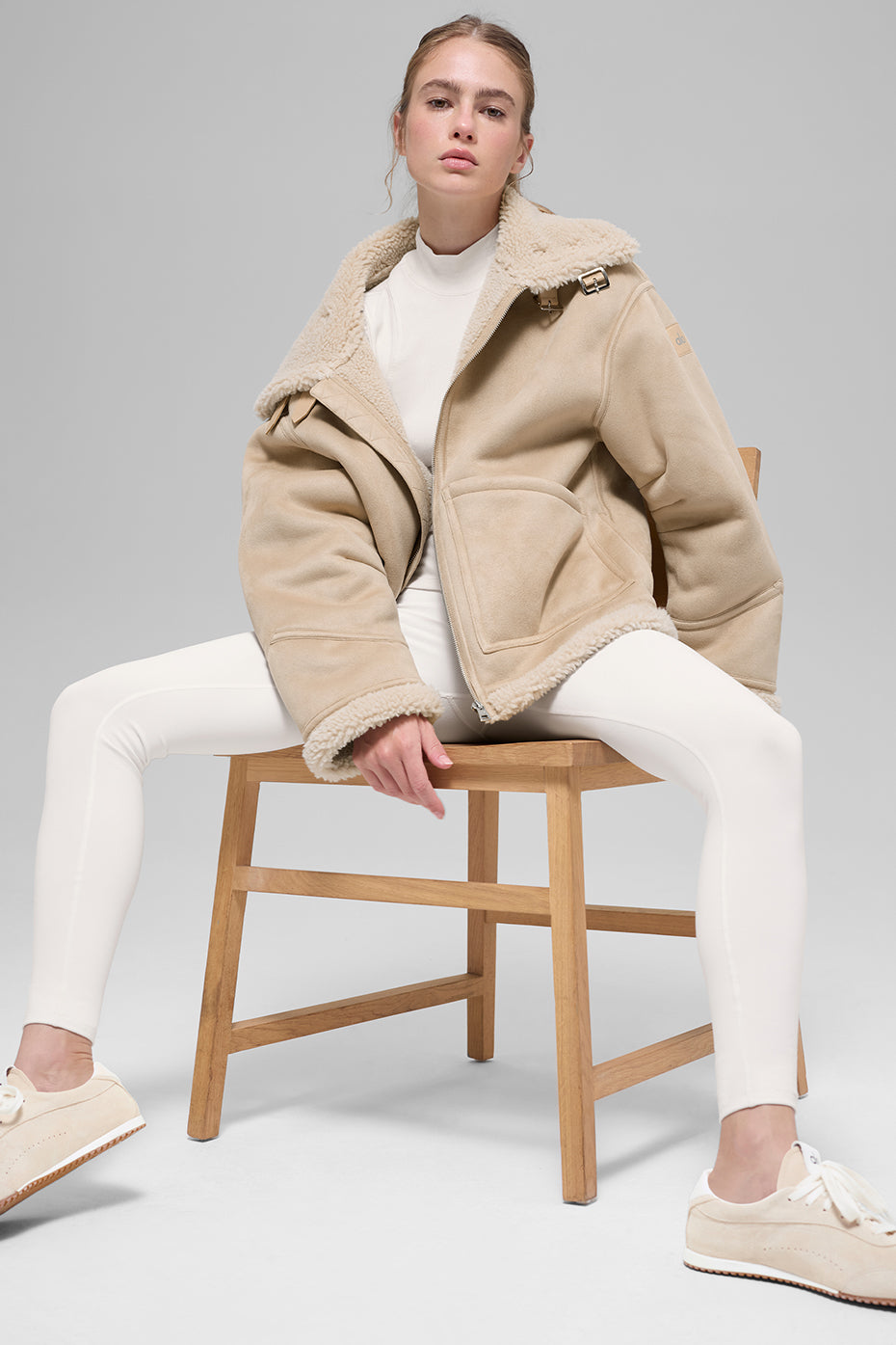 Alo Yoga Faux Shearling Grand Jacket - Woodland Tan - imagen 6