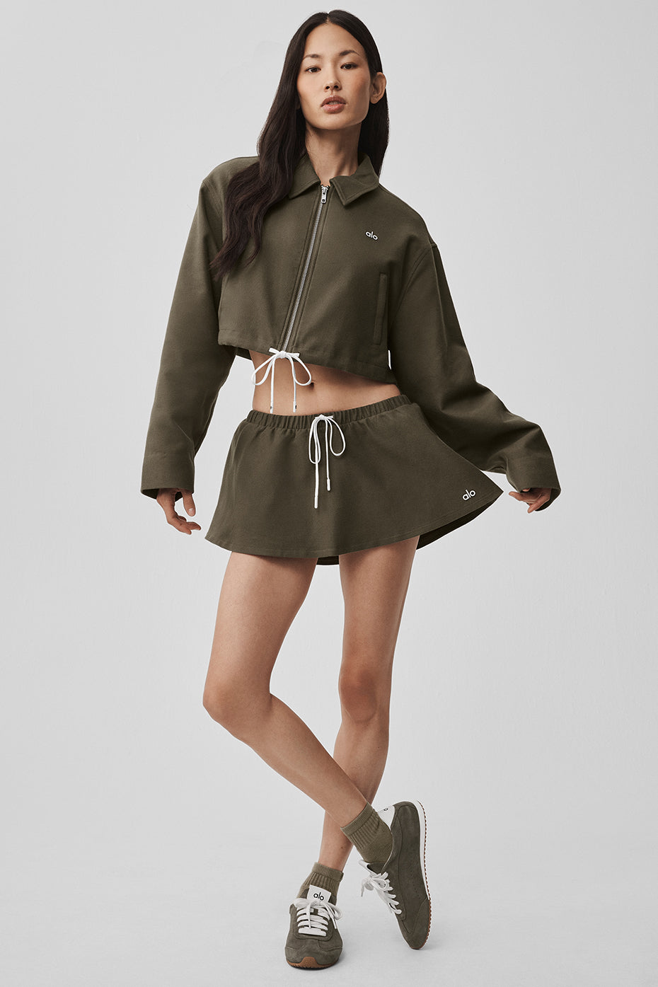 Alo Yoga Cropped Fan Favorite Full Zip Jacket - Olive Tree - imagen 5