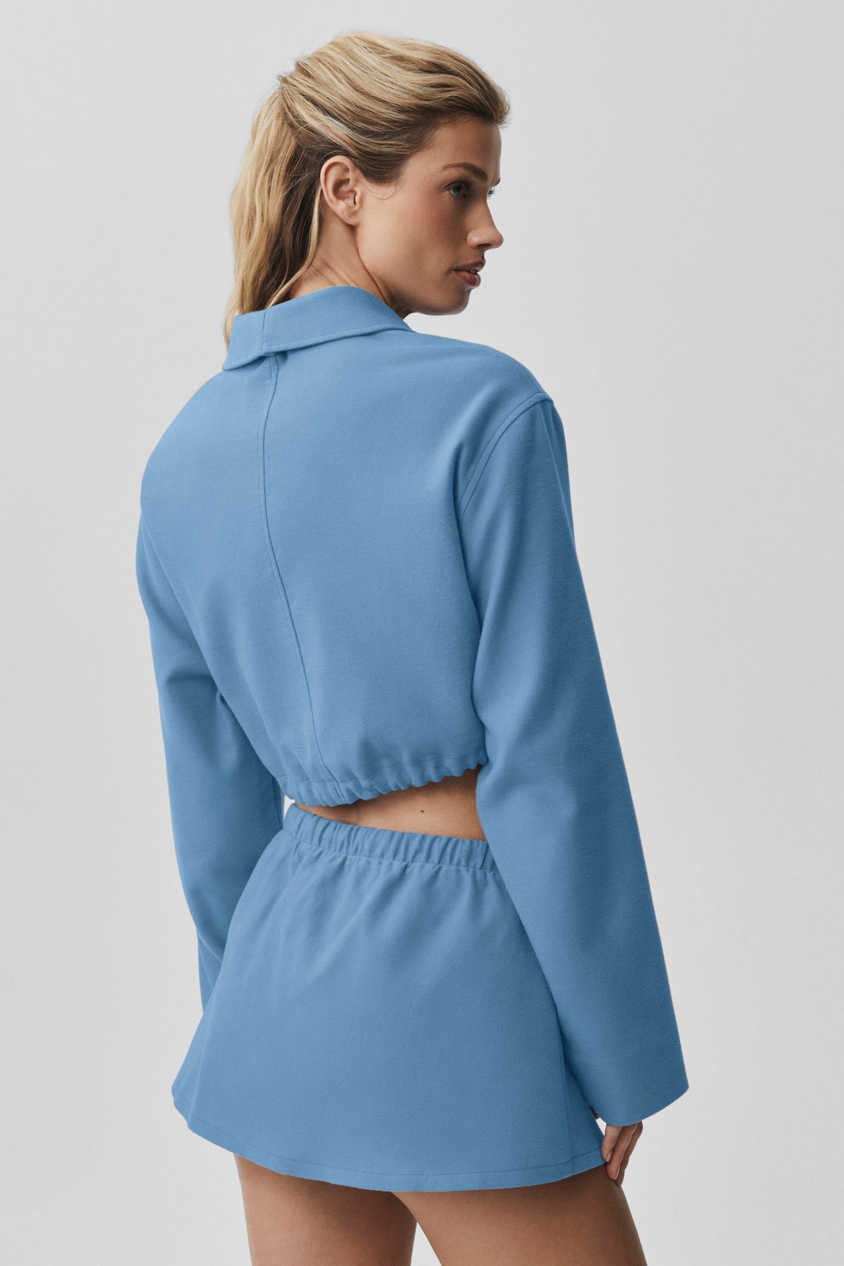 Alo Yoga Cropped Fan Favorite Full Zip Jacket - California Blue - imagen 2
