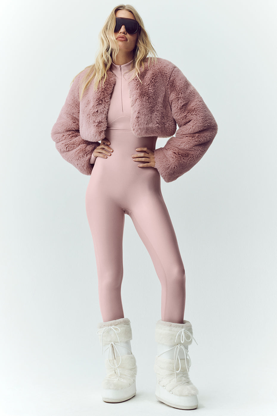 Alo Yoga Faux Fur Chic Cropped Jacket - Pink Champagne - imagen 6