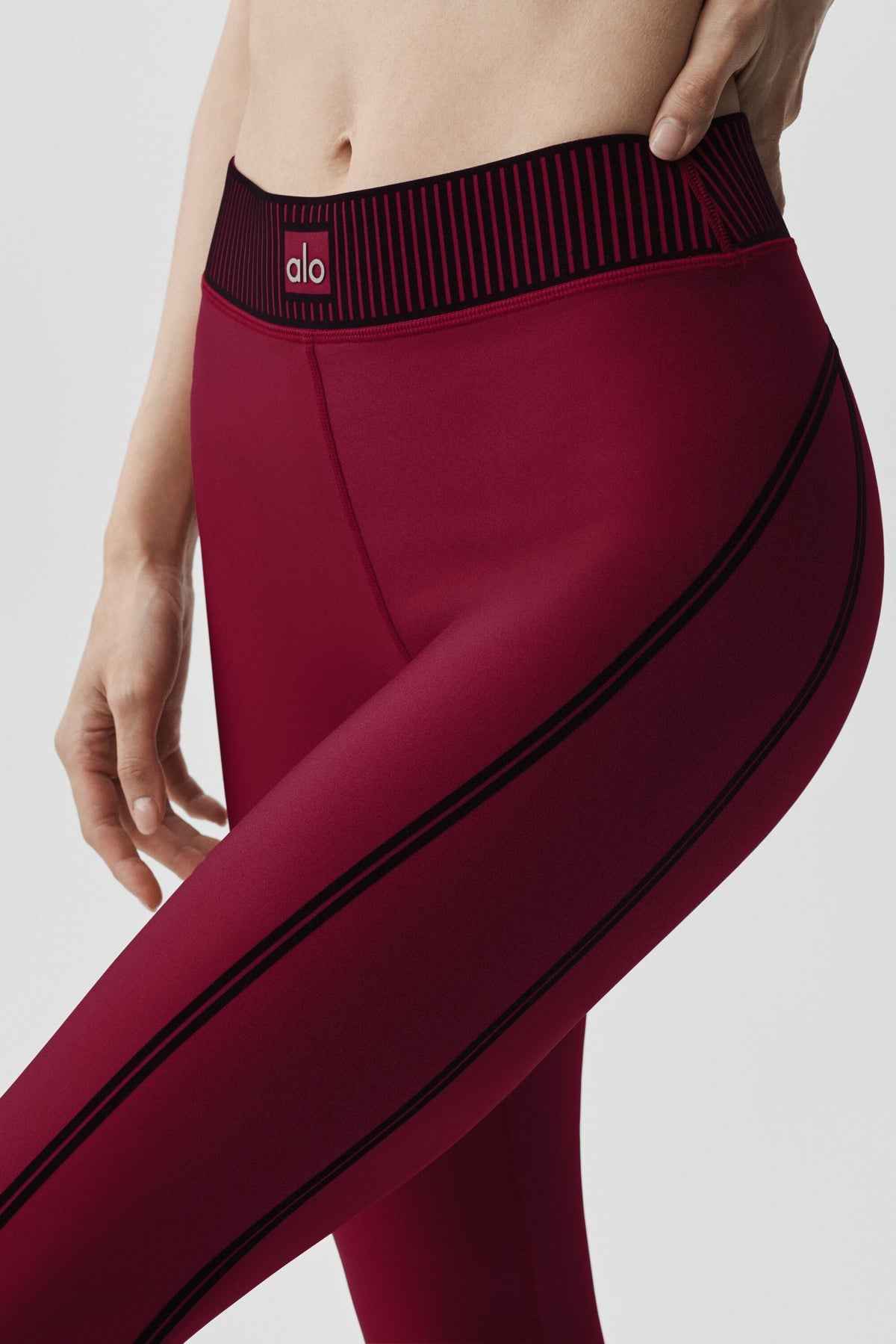 Alo Yoga Airlift High-Waist 7/8 Line Up Legging - Summer Romance Red - imagen 5