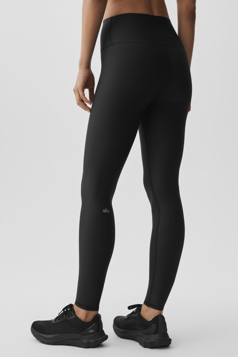 Alo Yoga Airlift Winter Warm High-Waist Legging - Black - imagen 2