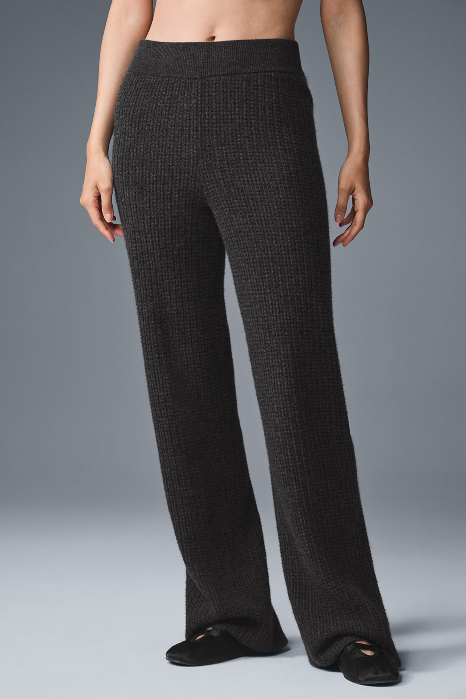 Alo Yoga Cashmere High-Waist Plush Waffle Pant - Dark Heather Grey - imagen 1