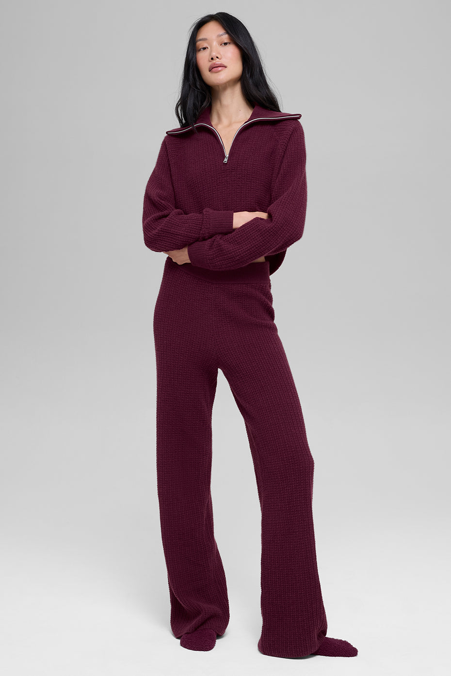 Alo Yoga Cashmere High-Waist Plush Waffle Pant - Burgundy - imagen 5
