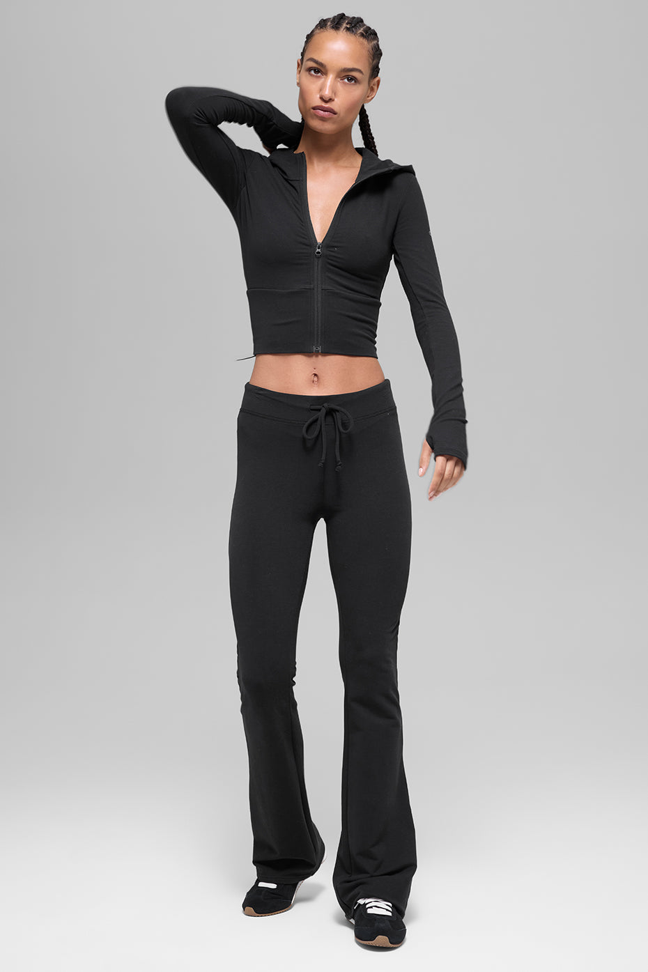 Alo Yoga Sway Bootcut Sweatpant - Black - imagen 5
